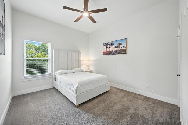 1338 E Kiest Boulevard, Dallas, TX 75216