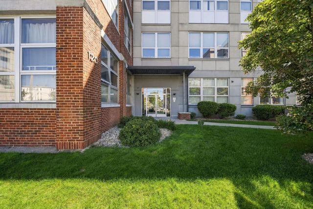 120 Holmes St 318, Quincy, MA 02171