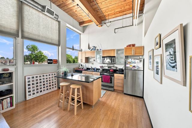 120 Holmes St 318, Quincy, MA 02171