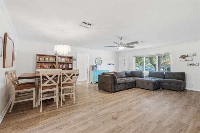 1918 51st Street, Galveston, TX 77551