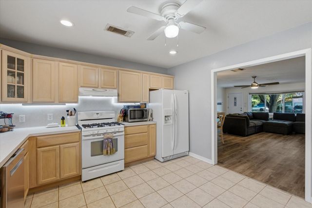 1918 51st Street, Galveston, TX 77551