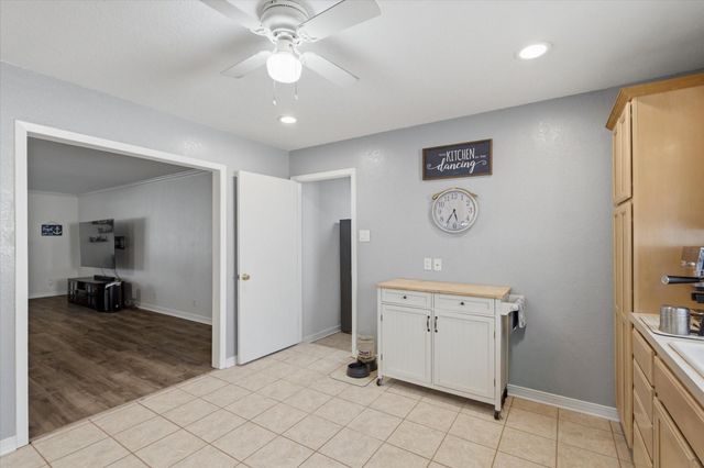 1918 51st Street, Galveston, TX 77551