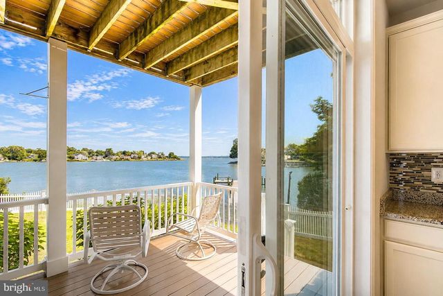 3956 HONEYSUCKLE DR, Edgewater, MD 21037