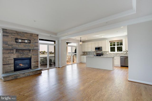 3956 HONEYSUCKLE DR, Edgewater, MD 21037