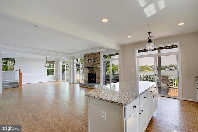 3956 HONEYSUCKLE DR, Edgewater, MD 21037