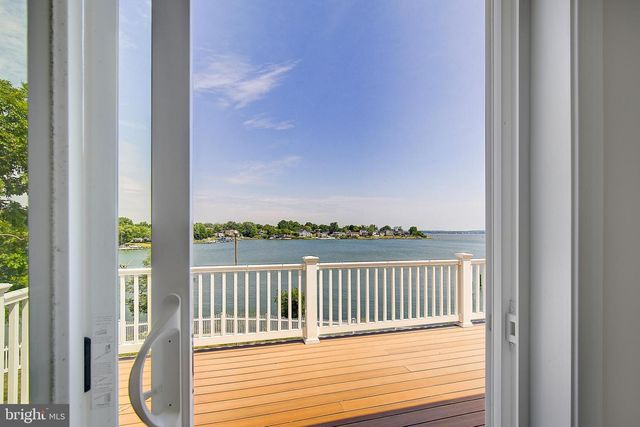3956 HONEYSUCKLE DR, Edgewater, MD 21037