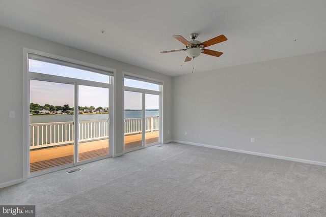 3956 HONEYSUCKLE DR, Edgewater, MD 21037