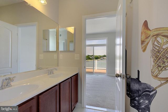 3956 HONEYSUCKLE DR, Edgewater, MD 21037
