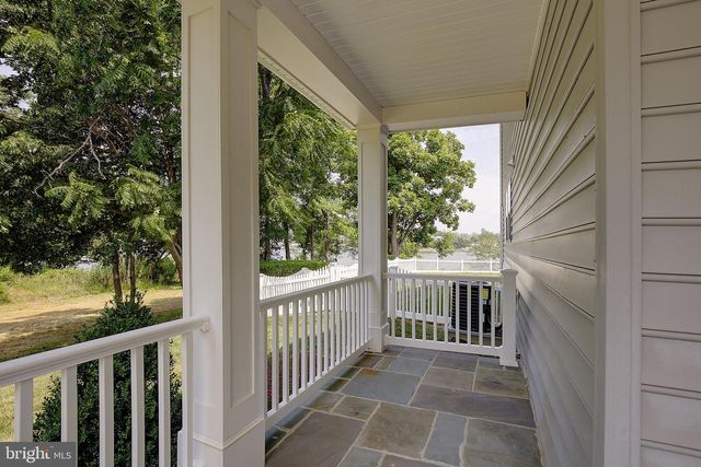 3956 HONEYSUCKLE DR, Edgewater, MD 21037