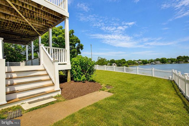 3956 HONEYSUCKLE DR, Edgewater, MD 21037