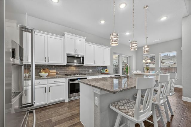 1812 Briscoe Drive, Lantana, TX 76226