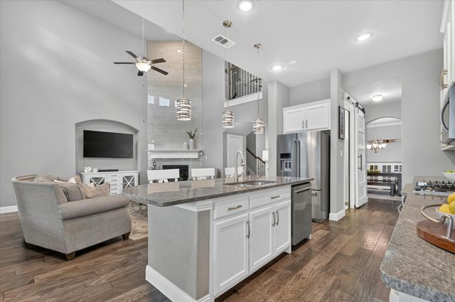 1812 Briscoe Drive, Lantana, TX 76226