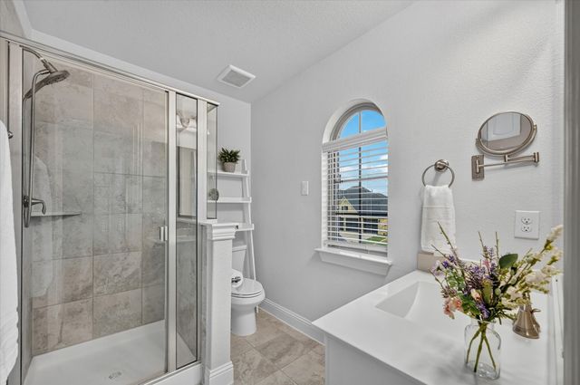 1812 Briscoe Drive, Lantana, TX 76226