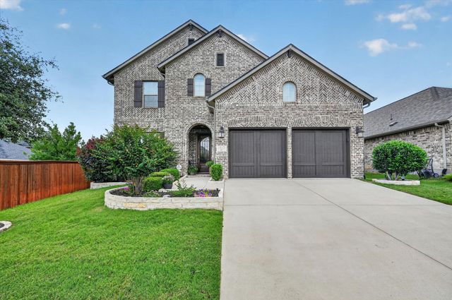 1812 Briscoe Drive, Lantana, TX 76226