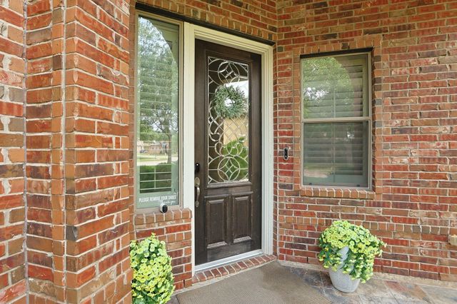 935 Poydras Street, Sugar Land, TX 77498
