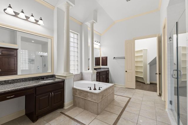 935 Poydras Street, Sugar Land, TX 77498