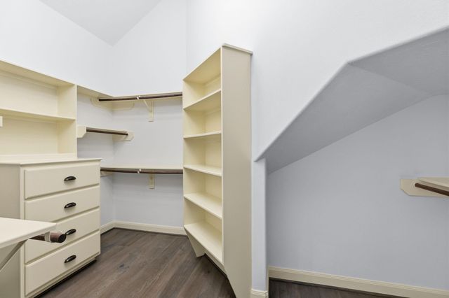 935 Poydras Street, Sugar Land, TX 77498