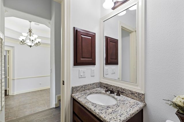935 Poydras Street, Sugar Land, TX 77498