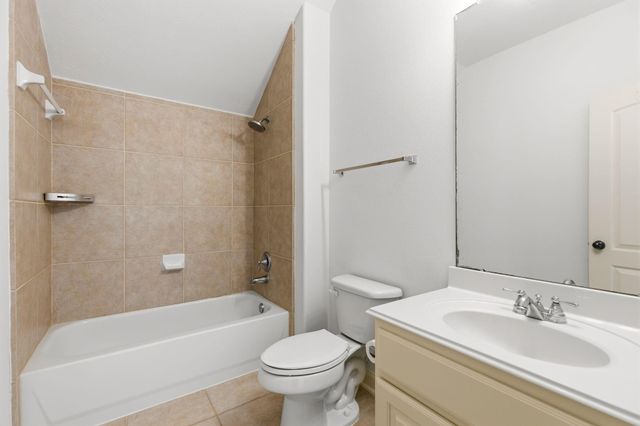 935 Poydras Street, Sugar Land, TX 77498