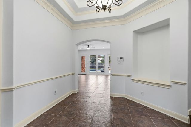 935 Poydras Street, Sugar Land, TX 77498