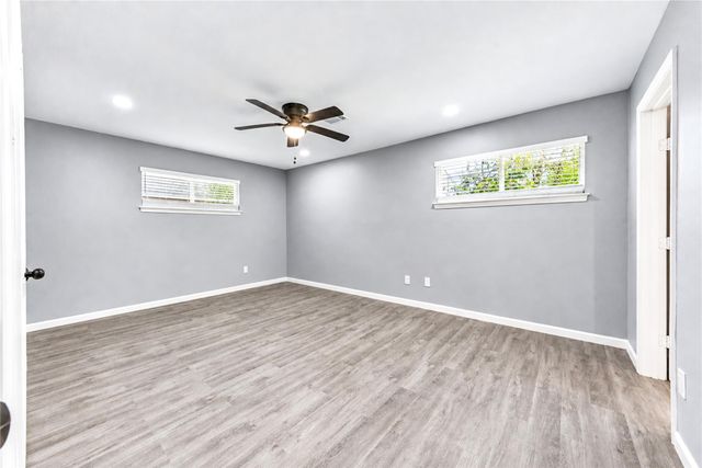 910 Cedar Lane, El Lago, TX 77586