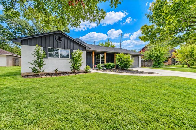 910 Cedar Lane, El Lago, TX 77586