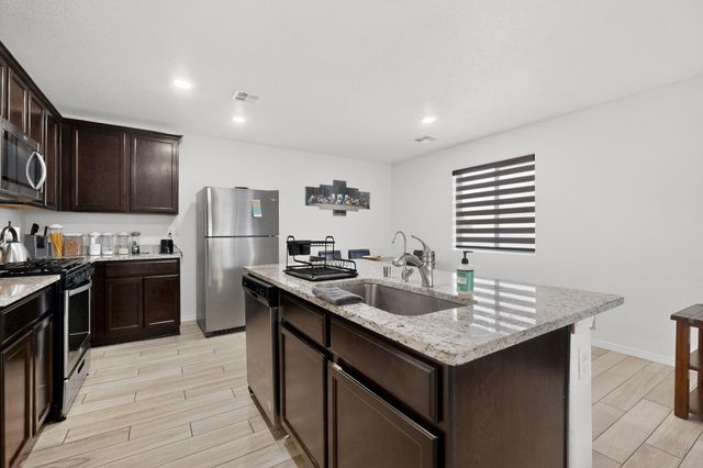 1702 Adelaide Lane, Belen, NM 87002