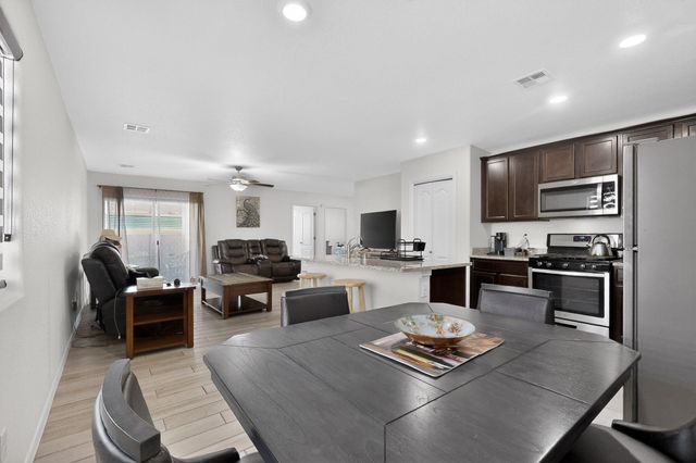 1702 Adelaide Lane, Belen, NM 87002