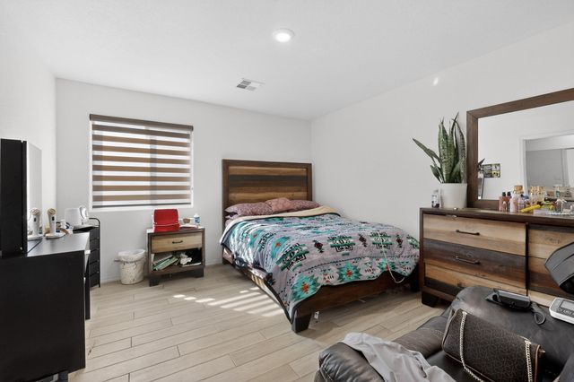 1702 Adelaide Lane, Belen, NM 87002