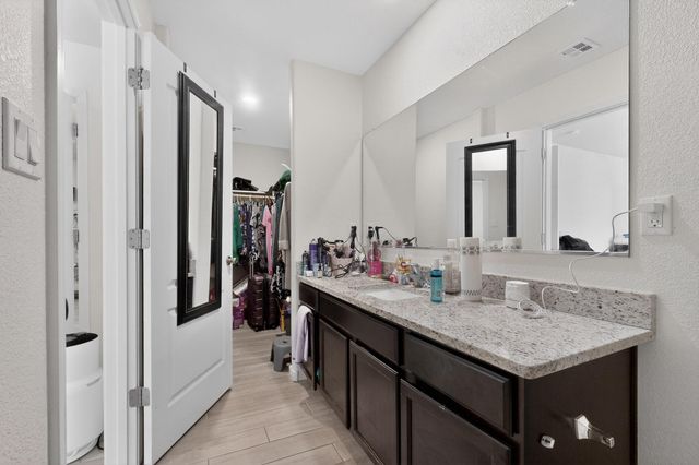 1702 Adelaide Lane, Belen, NM 87002