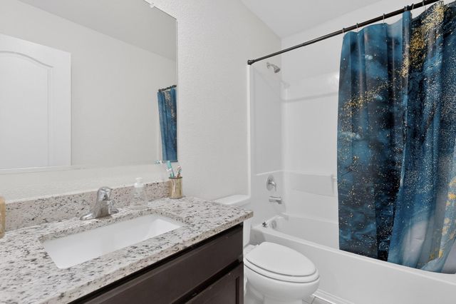 1702 Adelaide Lane, Belen, NM 87002