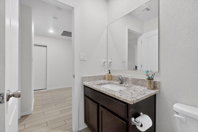 1702 Adelaide Lane, Belen, NM 87002