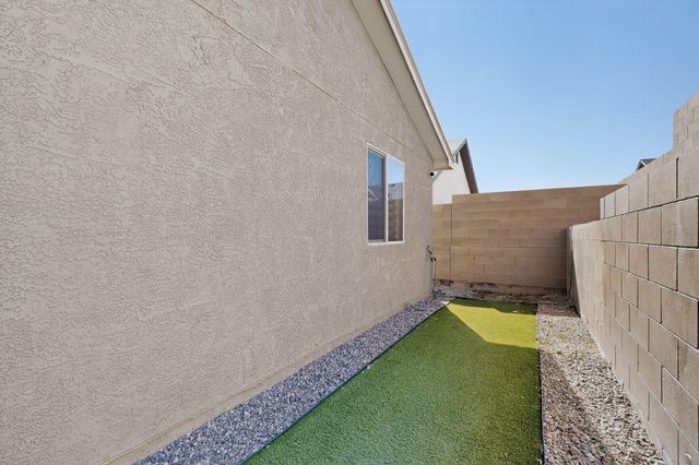 1702 Adelaide Lane, Belen, NM 87002