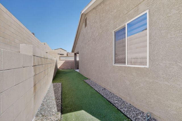 1702 Adelaide Lane, Belen, NM 87002