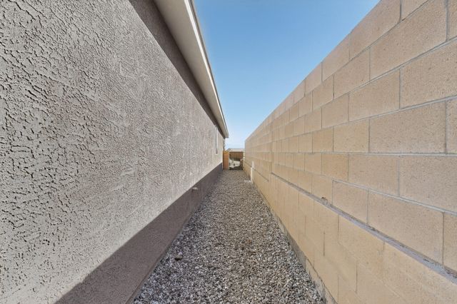 1702 Adelaide Lane, Belen, NM 87002