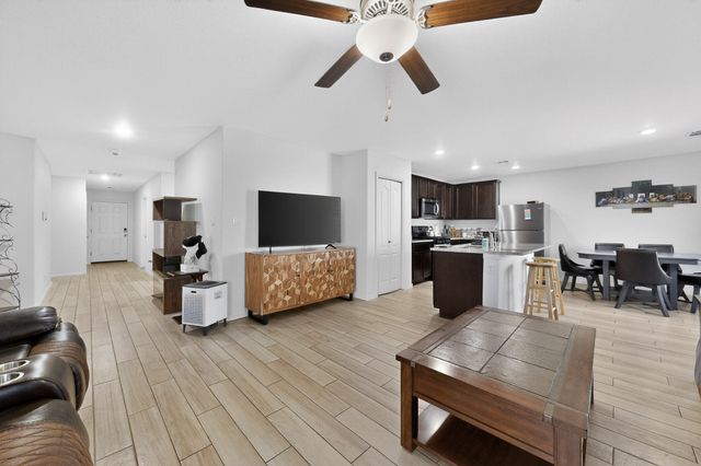 1702 Adelaide Lane, Belen, NM 87002