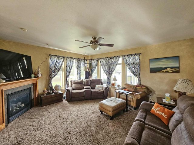 213632 COZY LANE, Stratford, WI 54484