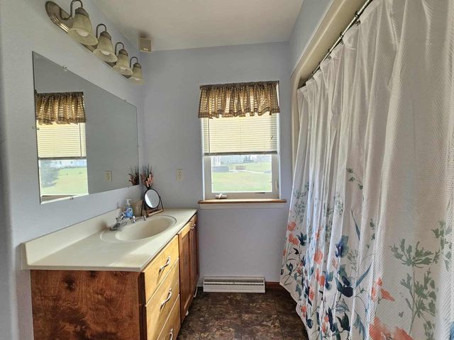 213632 COZY LANE, Stratford, WI 54484