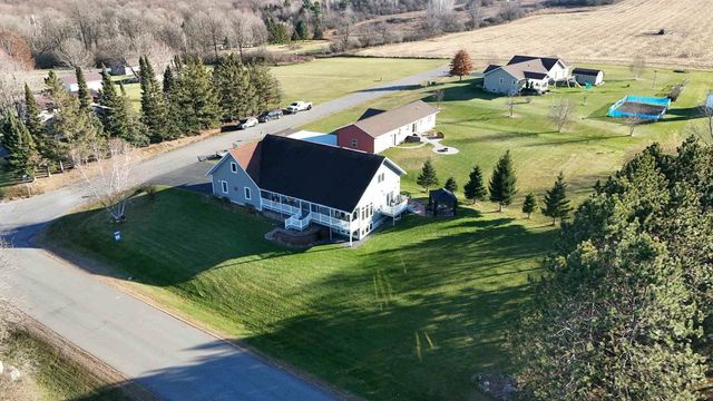 213632 COZY LANE, Stratford, WI 54484