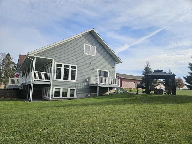 213632 COZY LANE, Stratford, WI 54484