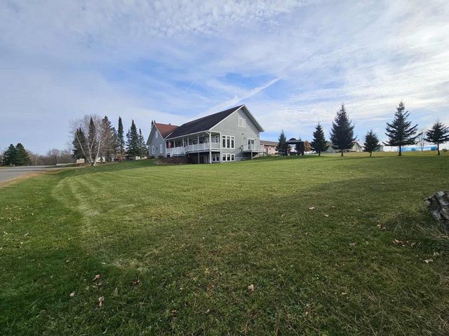 213632 COZY LANE, Stratford, WI 54484