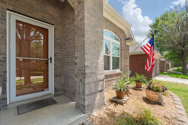 8436 Hawks Nest Drive, Fort Worth, TX 76131