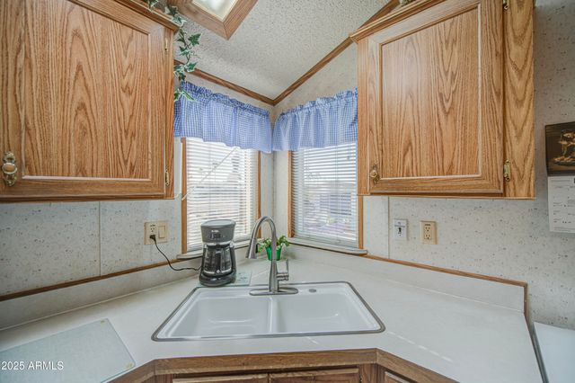 111 S GREENFIELD Road 289, Mesa, AZ 85206