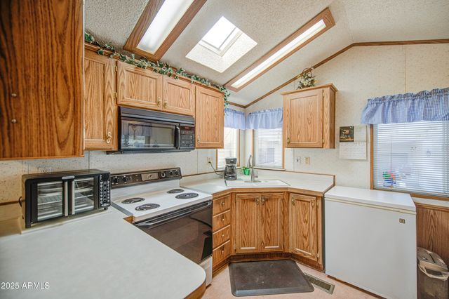 111 S GREENFIELD Road 289, Mesa, AZ 85206