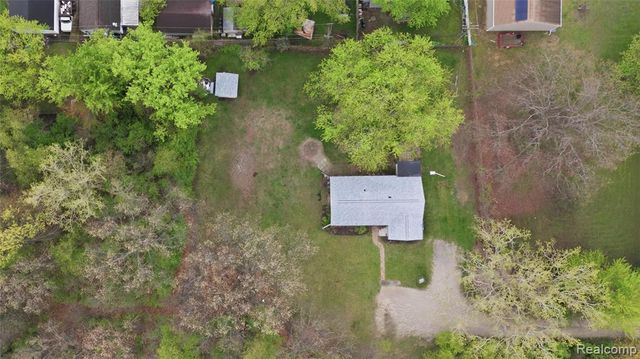 20052 Pine Street, Brownstown, MI 48183