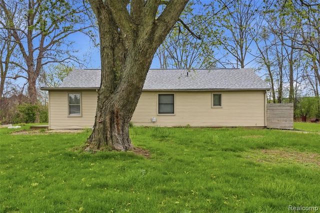 20052 Pine Street, Brownstown, MI 48183