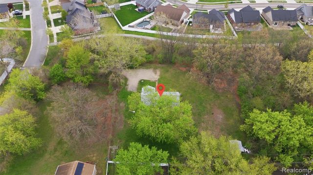 20052 Pine Street, Brownstown, MI 48183