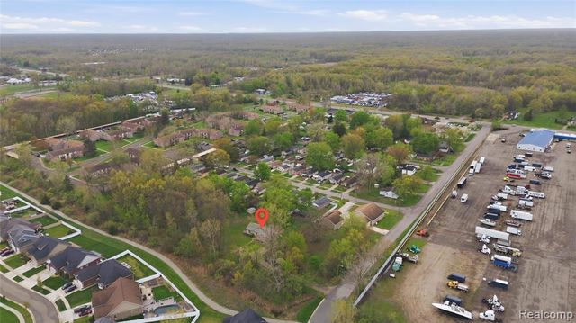 20052 Pine Street, Brownstown, MI 48183