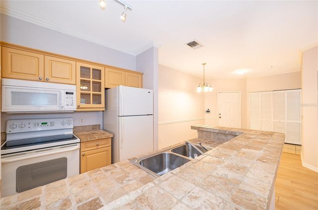3589 CONROY ROAD 1015, Orlando, FL 32839