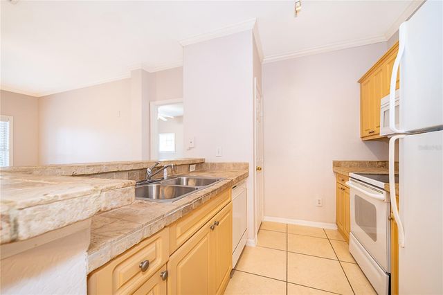 3589 CONROY ROAD 1015, Orlando, FL 32839